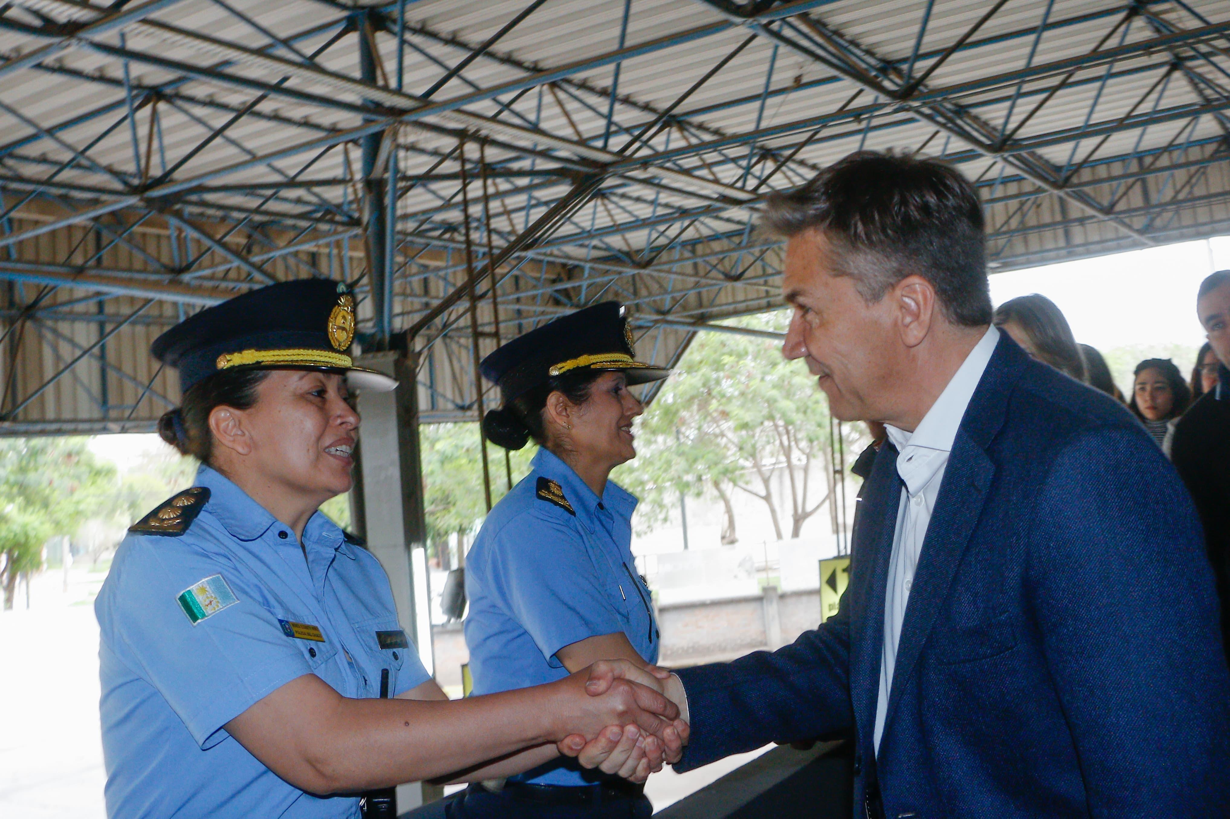 TERMINAL DE ÓMNIBUS DE RESISTENCIA: EL GOBERNADOR ZDERO INAUGURÓ DOS DIVISIONES POLICIALES PARA MÁS SEGURIDAD E INCLUSIÓN