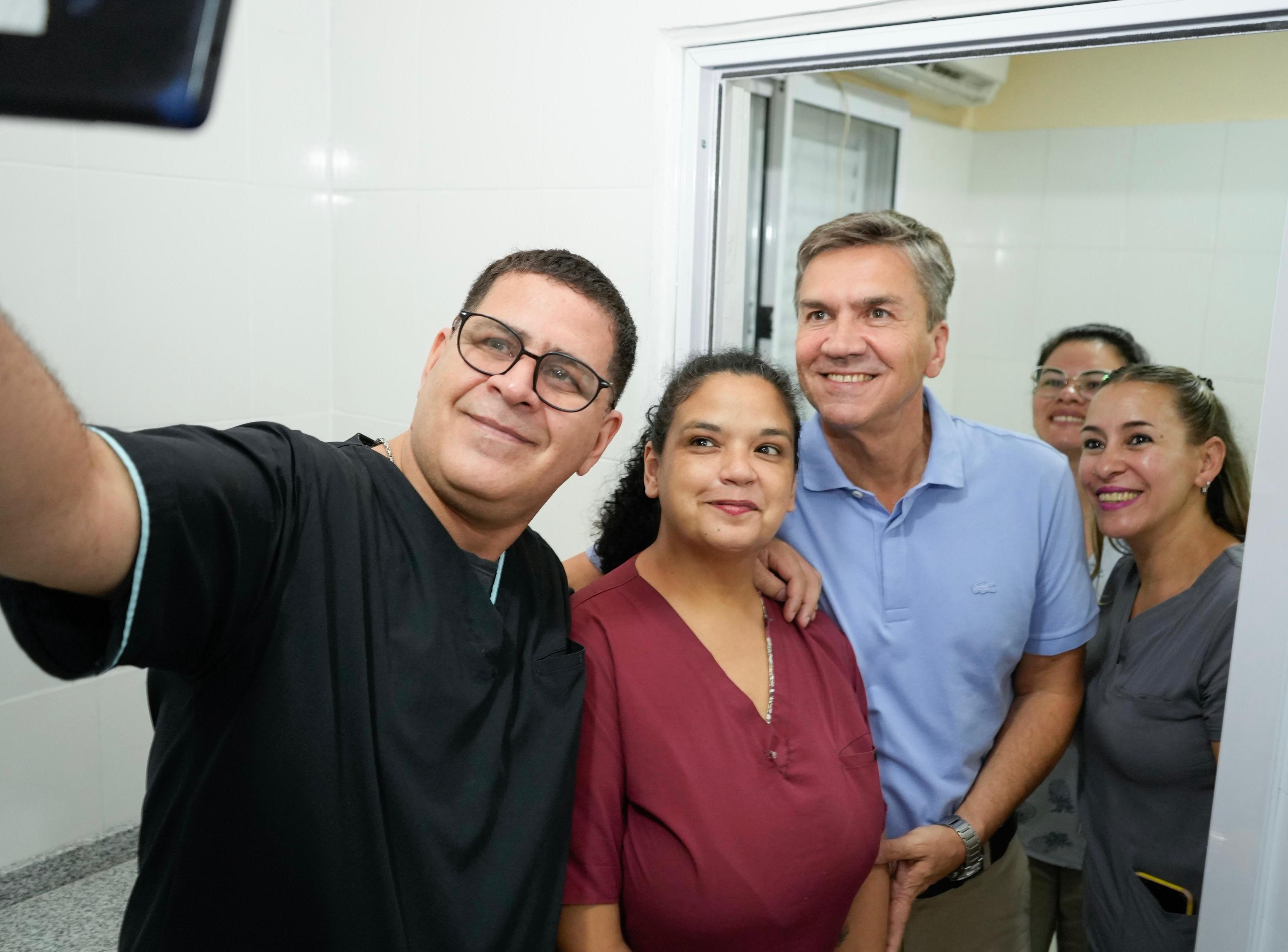 *HECHOS, NO RELATO: EL GOBERNADOR ZDERO INAUGUR&Oacute; EL NUEVO CENTRO DE SALUD DE VILLA R&Iacute;O NEGRO*