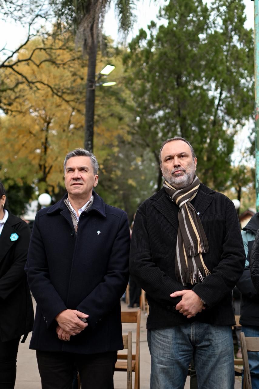 *EL GOBERNADOR ZDERO ACOMPA&Ntilde;&Oacute; LA MISA POR SANTA RITA DE CASIA EN PUERTO TIROL*