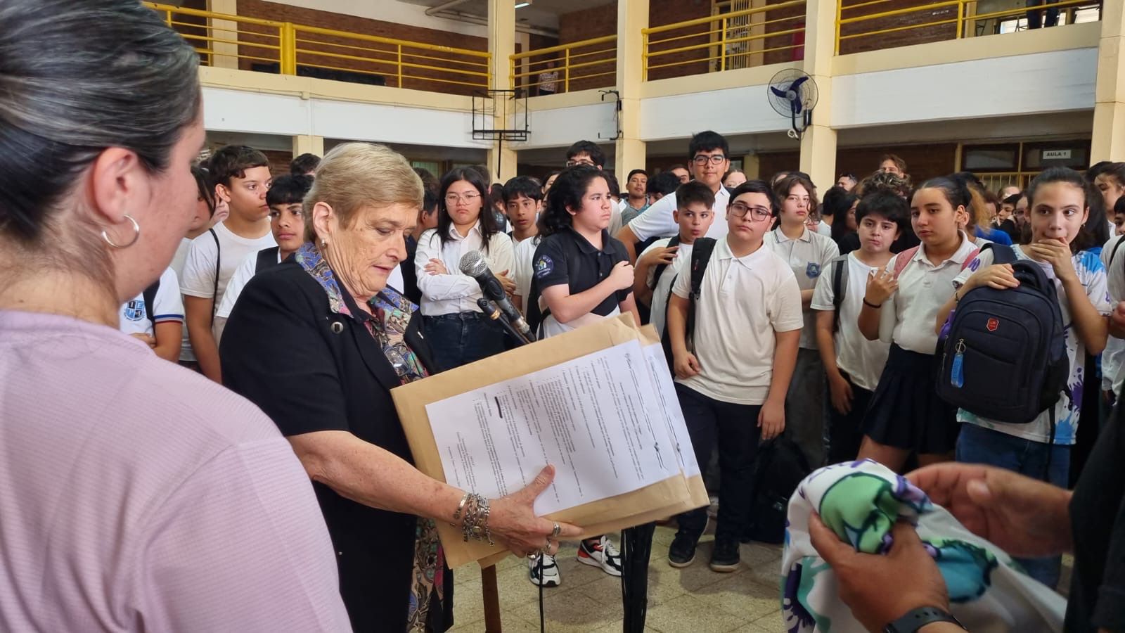 *EDUCACIÓN TOMÓ EXÁMENES DE INGRESO A PRIMER AÑO, EN CINCO ESCUELAS SECUNDARIAS CON ALTA DEMANDA DE VACANTES*