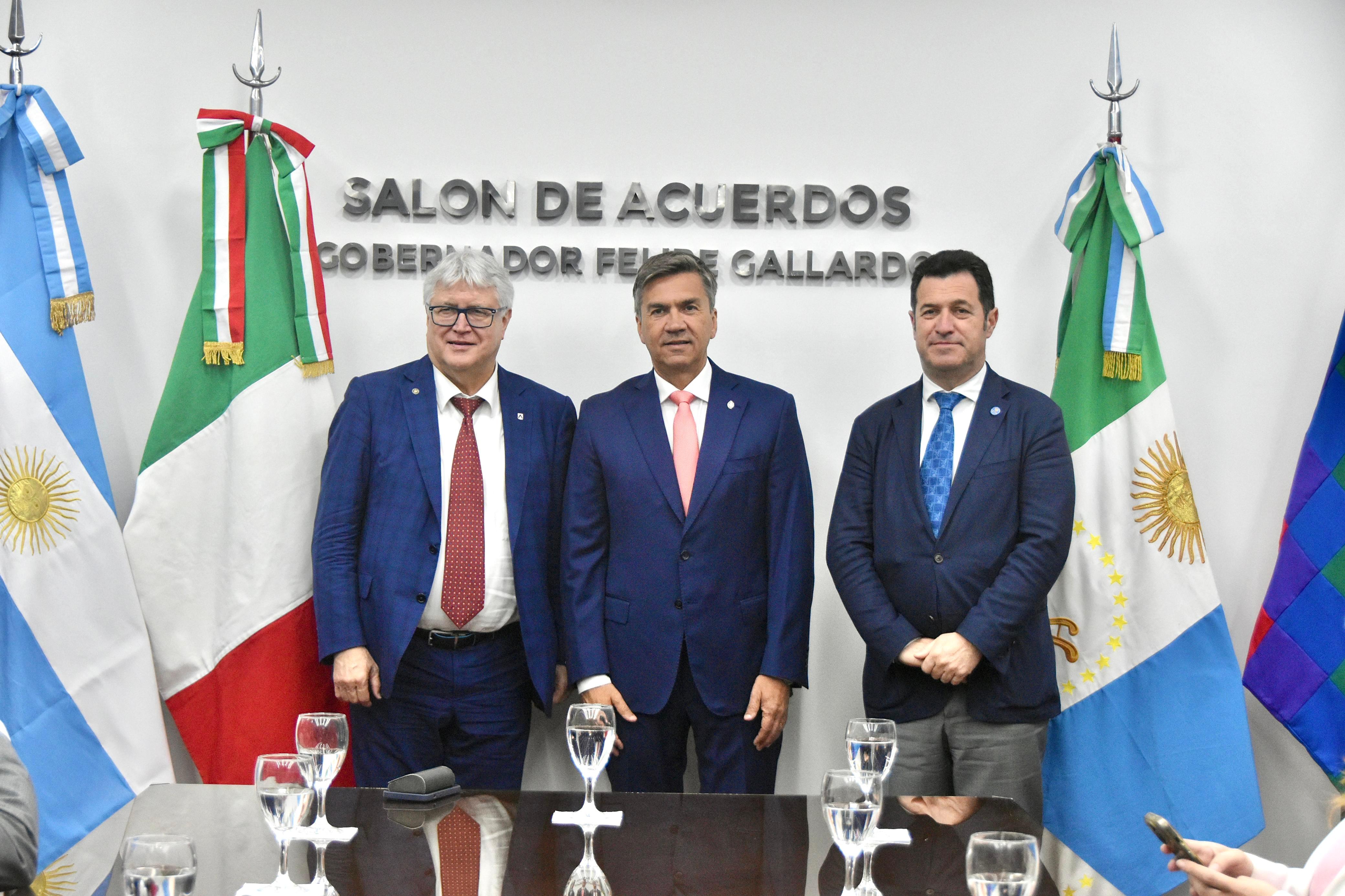 *CASA DE GOBIERNO: EL GOBERNADOR ZDERO RECIBI&Oacute; HOY A LA DELEGACI&Oacute;N ITALIANA DE UDINE*