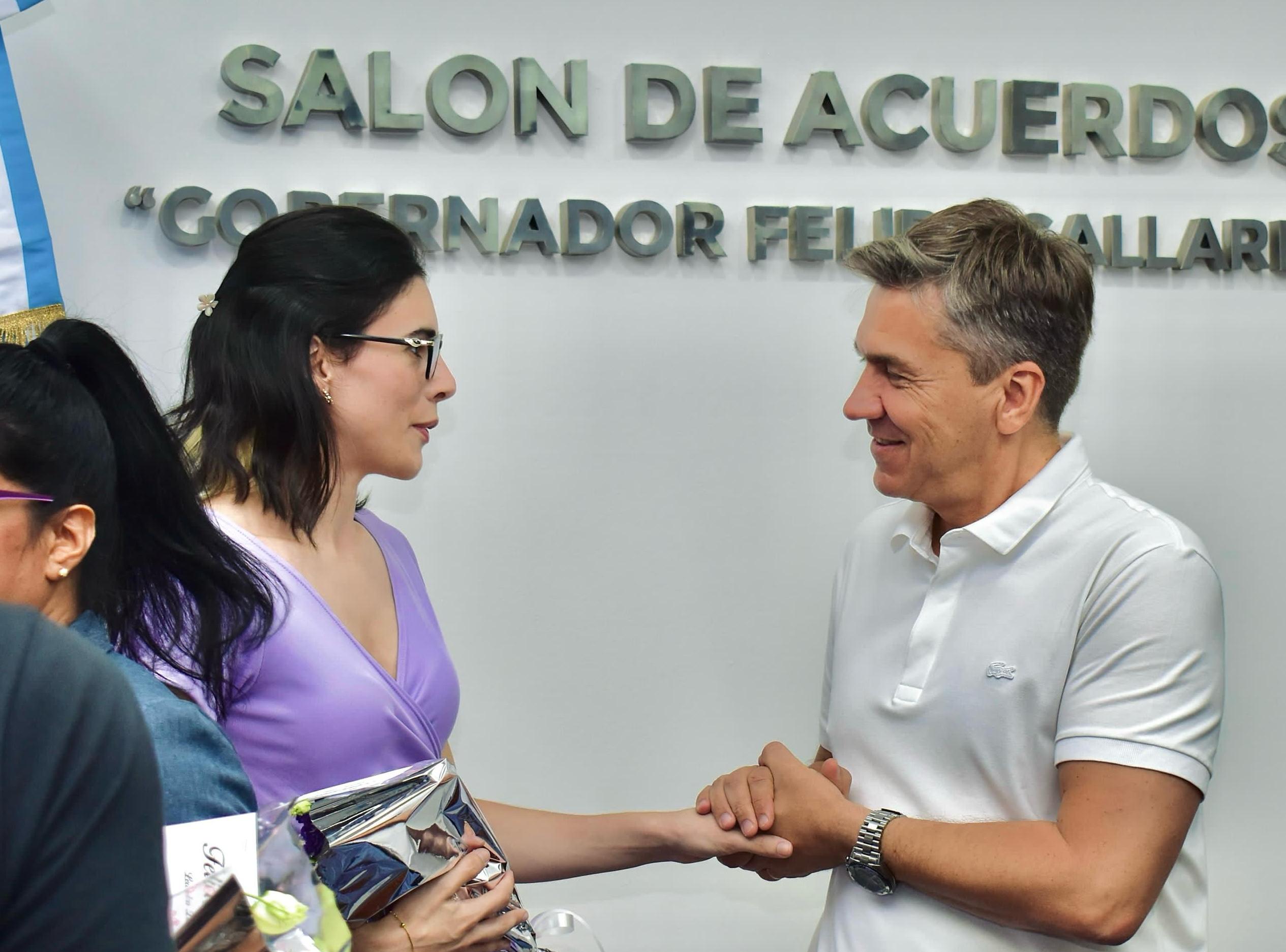 *ESTE SÁBADO 8: EL GOBERNADOR ZDERO RECIBIÓ Y AGASAJÓ A MUJERES DEPORTISTAS*