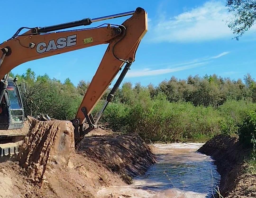 *EL GOBIERNO PROVINCIAL AVANZA EN LA CANALIZACIÓN DEL RÍO BERMEJO, UNA SOLUCIÓN INTEGRAL PARA LOS PRODUCTORES RURALES*