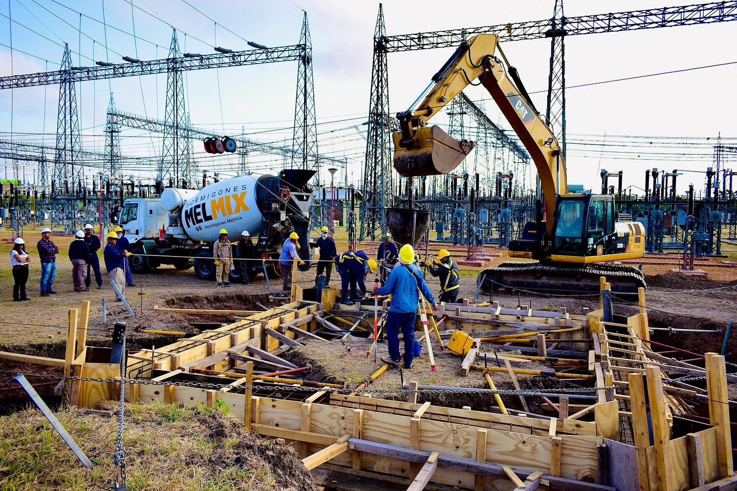 *EL GOBERNADOR ZDERO SUPERVISÓ EL AVANCE DE LA ESTACIÓN TRANSFORMADORA BASTIANI Y LA LÍNEA DE ALTA TENSIÓN HACIA PUERTO VILELAS*