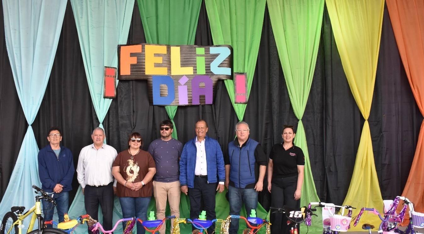 VILLA ÁNGELA CELEBRÓ EL DÍA DEL NIÑO CON MILES DE FAMILIAS EN EL PREDIO CULTURAL CARLOS GARDEL
