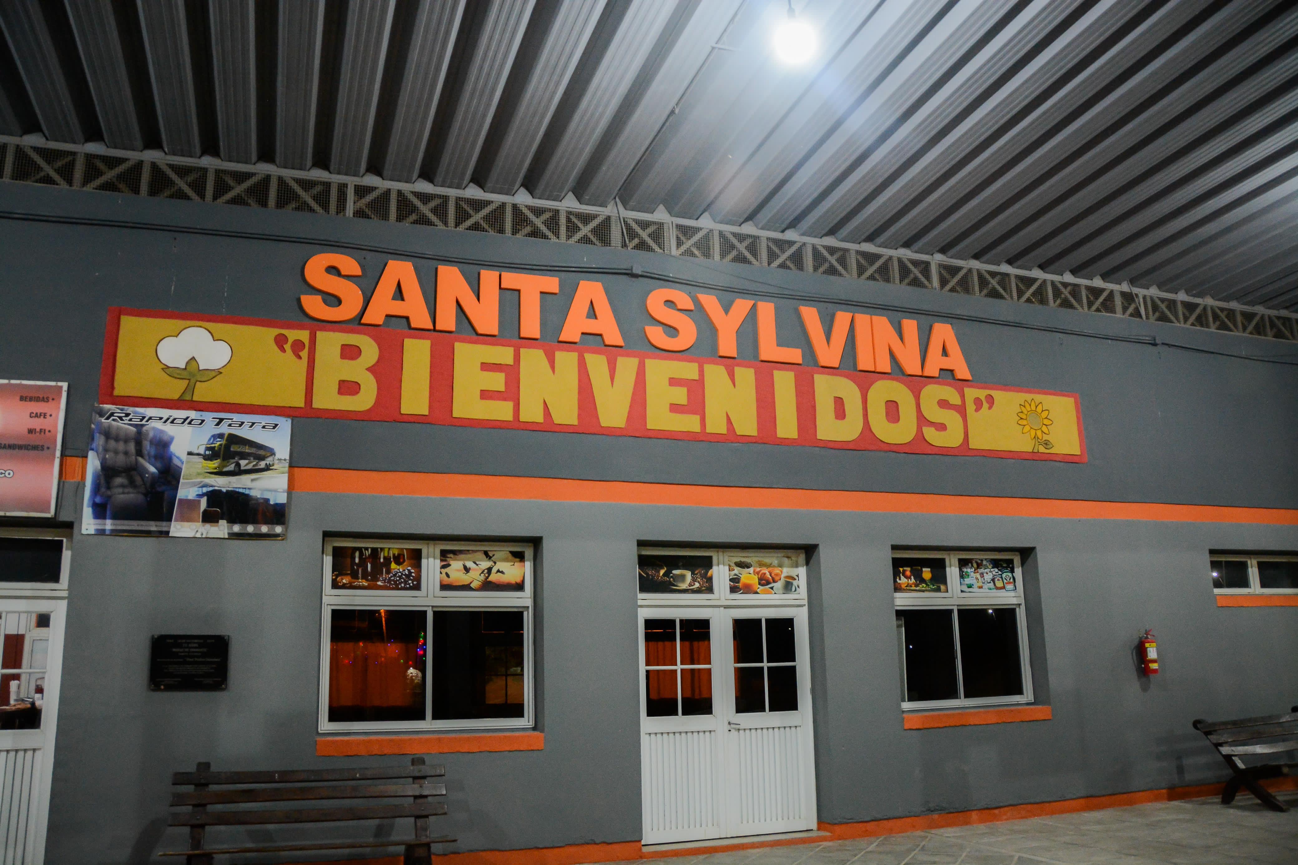 ZDERO ACOMPAÑÓ EL 80° ANIVERSARIO DE SANTA SYLVINA CON MÚLTIPLES INAUGURACIONES Y ENTREGAS