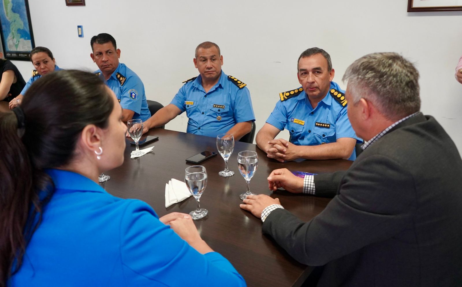 *EL GOBIERNO PROVINCIAL COORDINA Y GARANTIZA LA SEGURIDAD EN LA ENTREGA DE BOLSINES NAVIDEÑOS "ÑACHEC"*