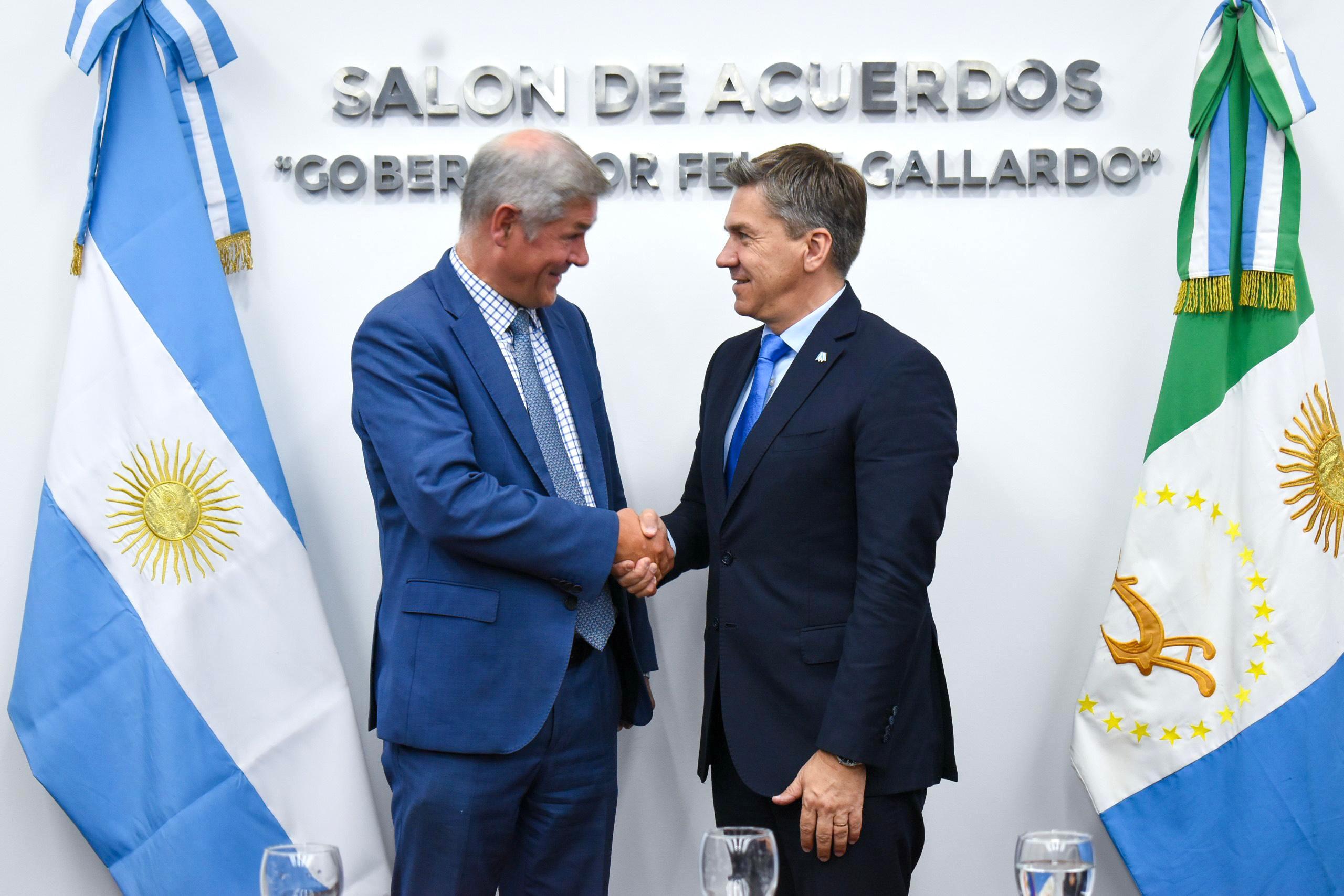 FORTALECIENDO RELACIONES: EL GOBERNADOR ZDERO RECIBIÓ ESTA MAÑANA AL MINISTRO NEVEN, DE LA EMBAJADA ALEMANA