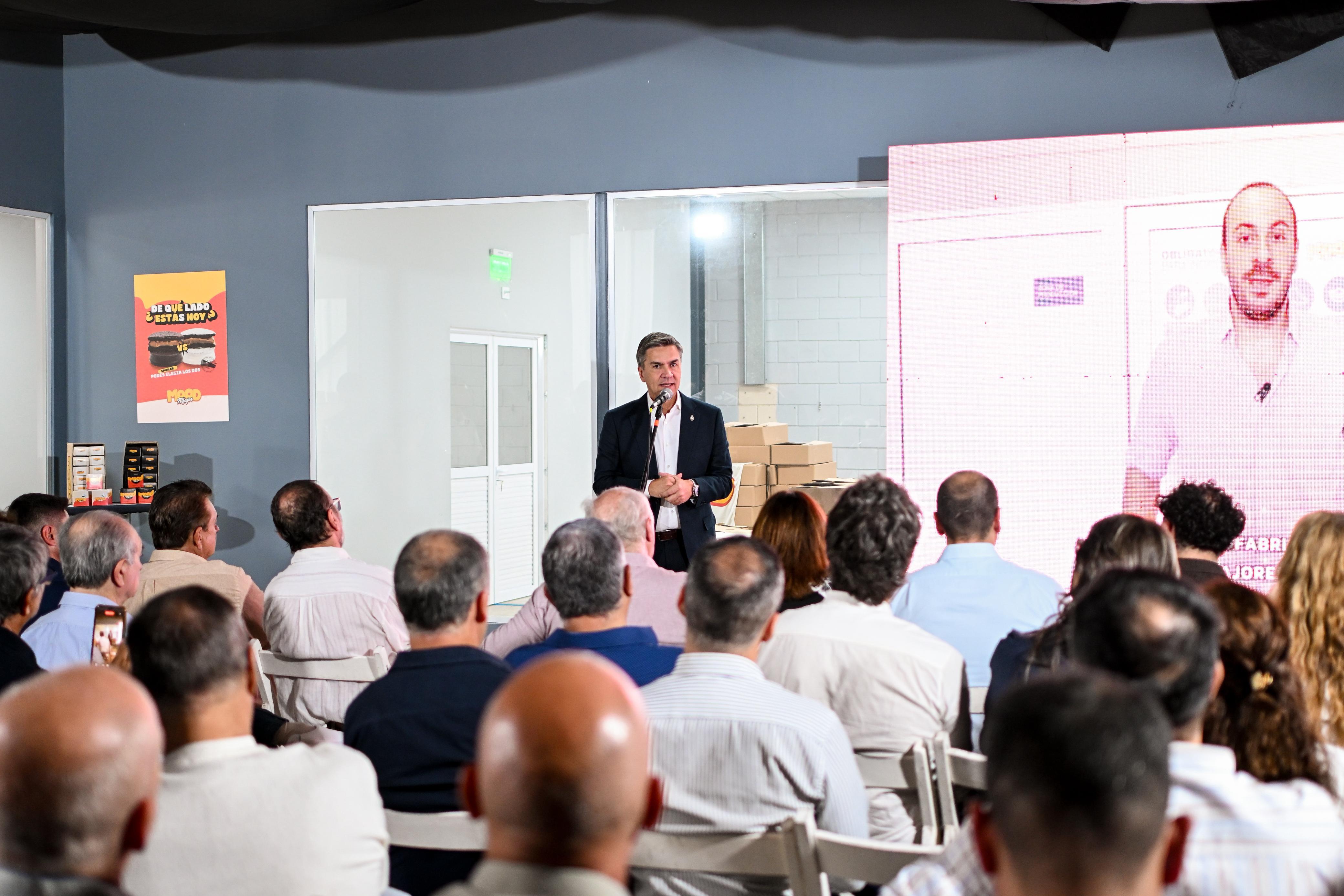 *CHACO SUMA UNA NUEVA INDUSTRIA: ABRIÓ SUS PUERTAS LA FÁBRICA DE ALFAJORES MOOD EN PUERTO TIROL*