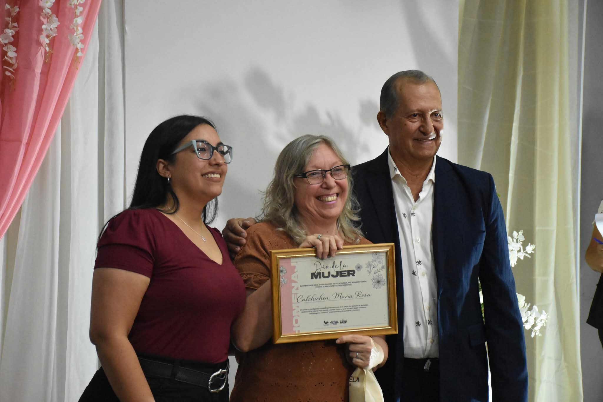 VILLA ÁNGELA HOMENAJEÓ A LAS MUJERES CON UN EMOTIVO ACTO DE RECONOCIMIENTO