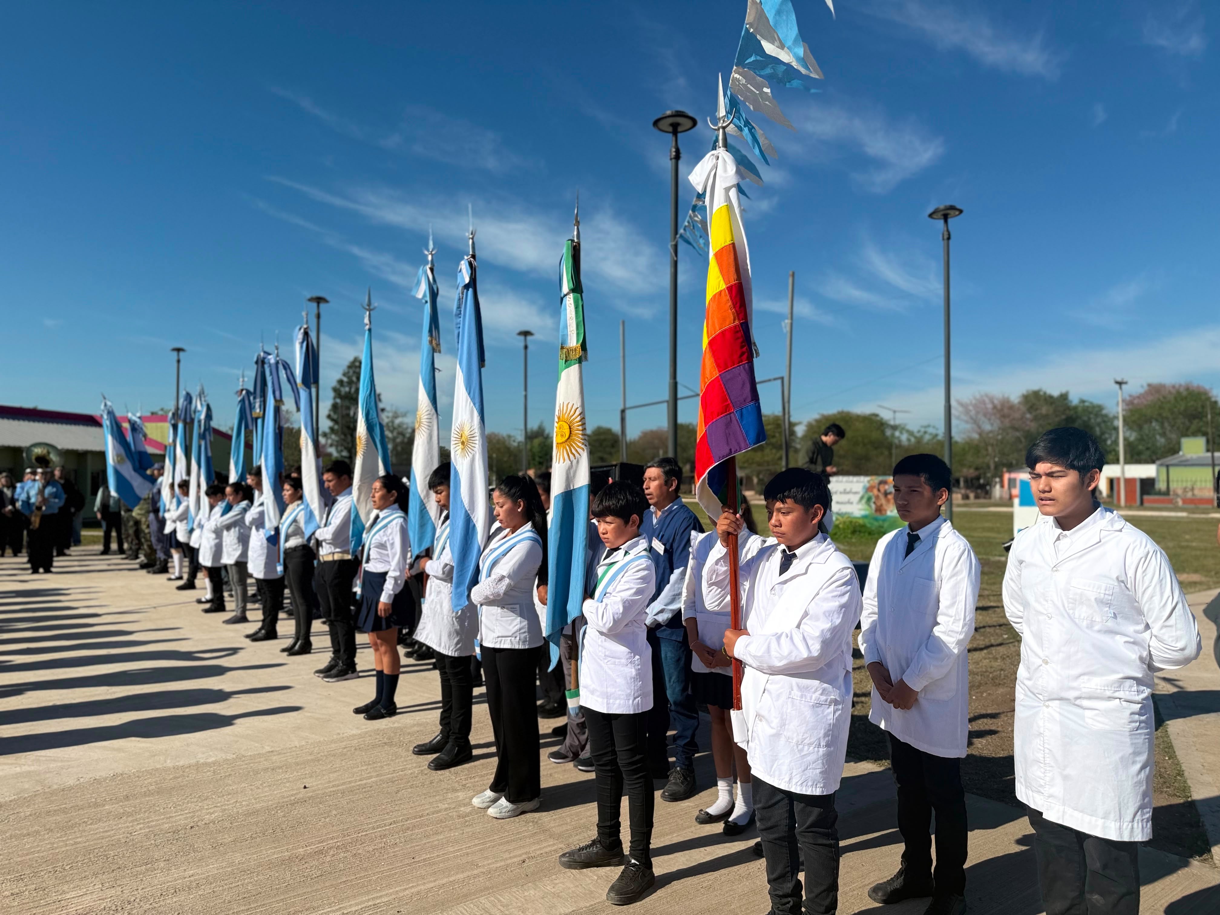 *MALVINAS: EL GOBIERNO PROVINCIAL HOMENAJE&Oacute; A LOS VETERANOS Y CA&Iacute;DOS DE PUEBLOS ORIGINARIOS*