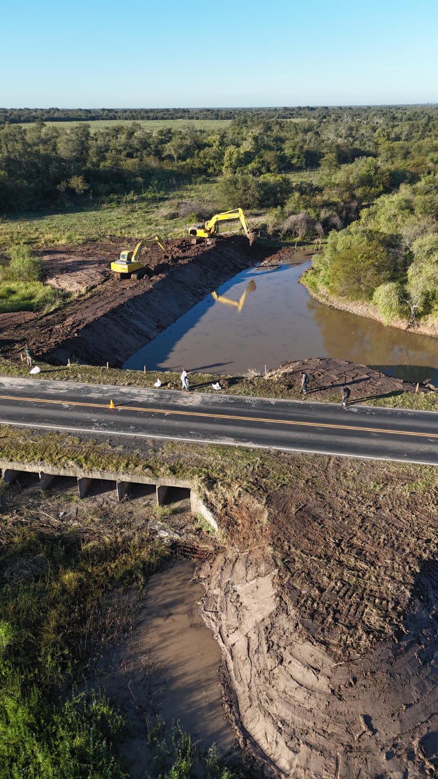 *M&Aacute;S DE 20 A&Ntilde;OS DE ESPERA: INICIARON LOS TRABAJOS DE LIMPIEZA DEL CANAL R&Iacute;O MUERTO*