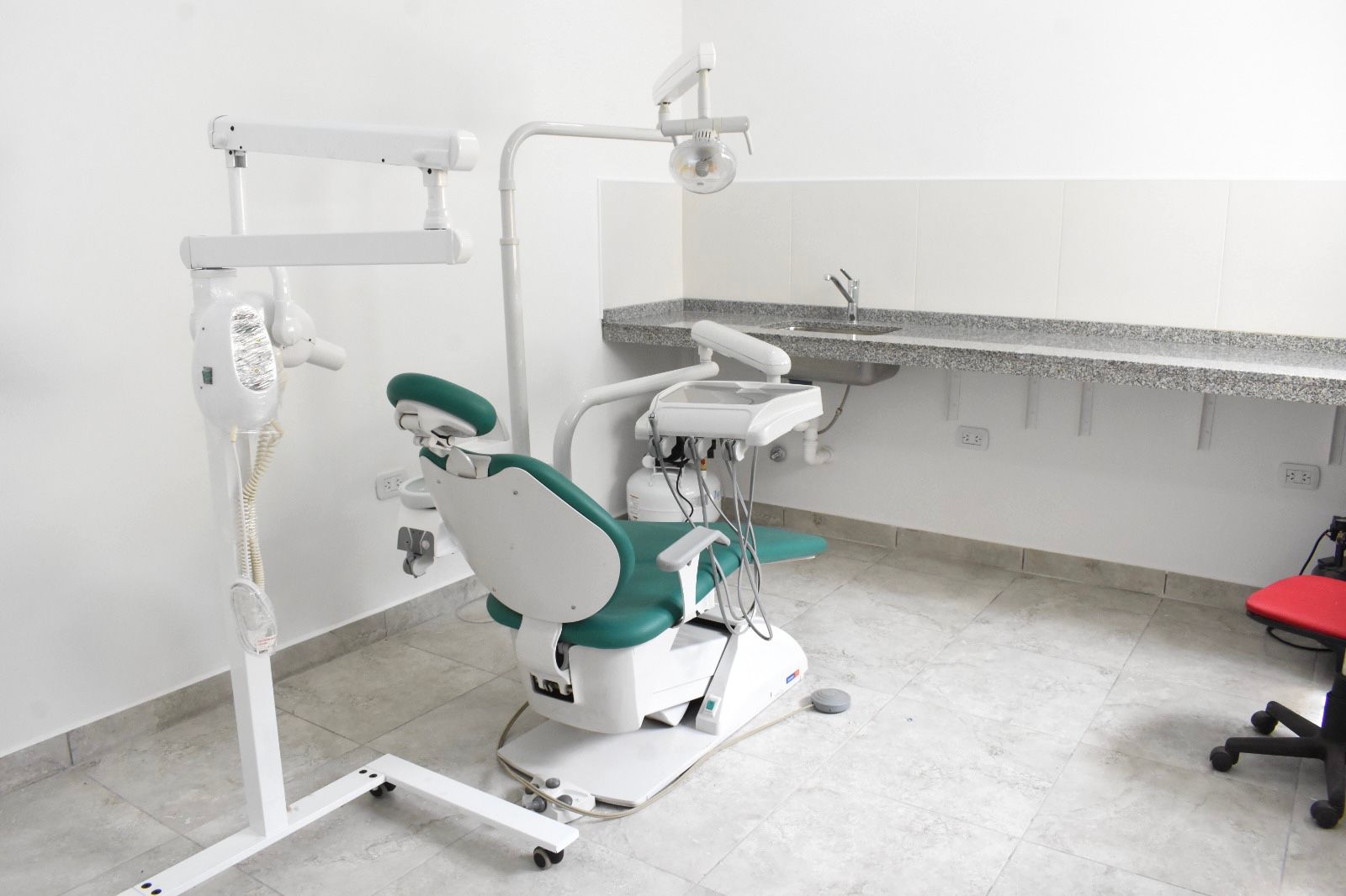 *EL GOBERNADOR ZDERO INAUGURÓ LA AGENCIA DE INVERSIONES DEL CHACO: “HAY CAMBIOS VITALES PARA ESTA NUEVA ETAPA EN LA PROVINCIA”*